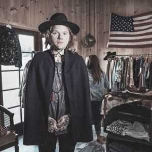 Meet your Posher, Aaron